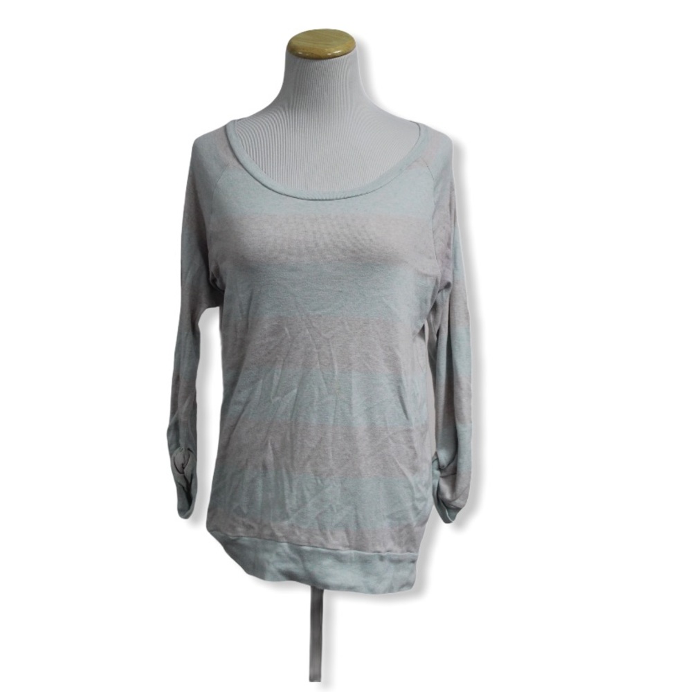 🎀 3/$30 Aritzia - TNA Striped Top